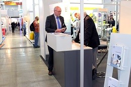 Fachberatung am Messestand von LfV und Sicherheitsforum